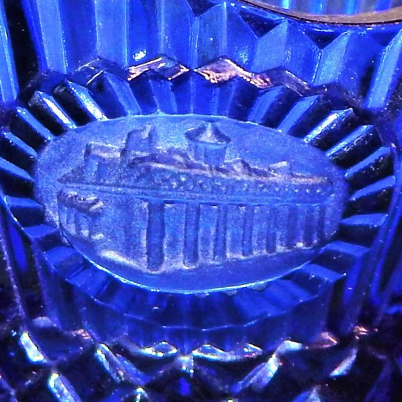 Vintage Avon Cobalt Blue WA Mt Vernon Creamer - Picture 7 of 8